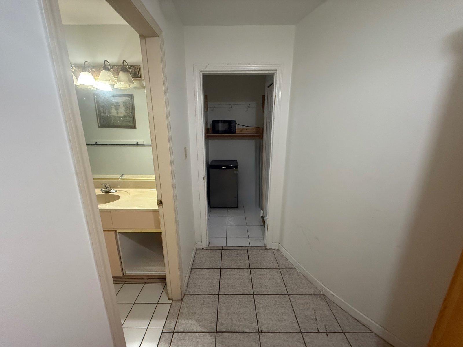 Room in House for Rent - McKay Dr, Richmond, BC 3