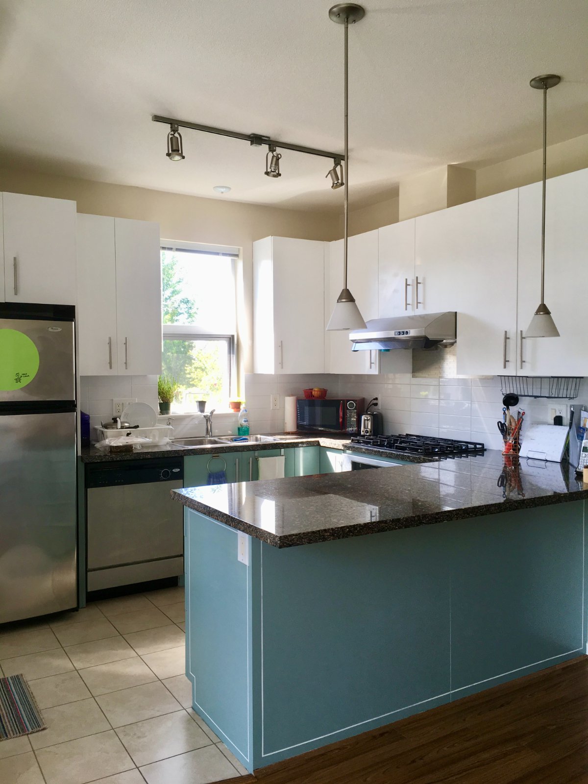 2 Bedroom Apartment for Rent - 3551 Foster Ave, Vancouver, BC 2
