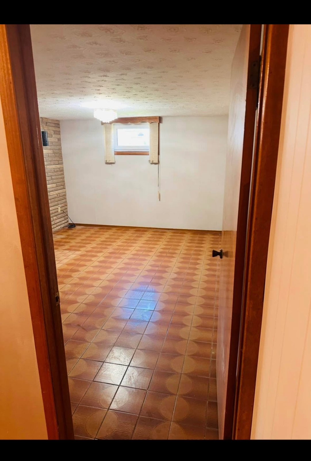 2 Bedroom Private Suite for Rent - Lynwood Dr, Hamilton, ON 5