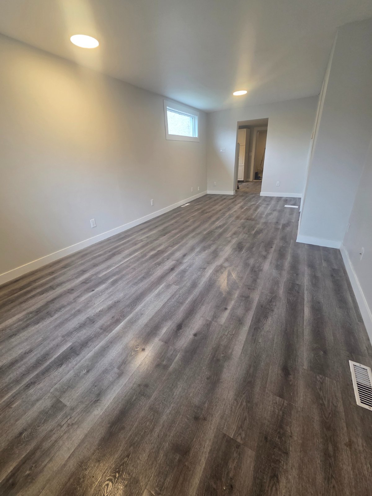 2 Bedroom House for Rent - 712 Pritchard Ave, Winnipeg, MB 2