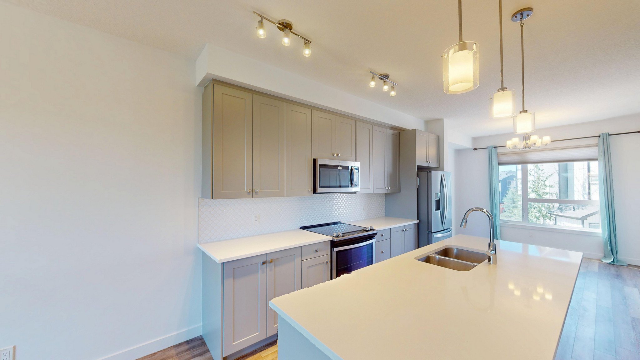 3 Bedroom Townhouse for Rent - 136 Evanscrest Manor NW, Calgary, AB 2