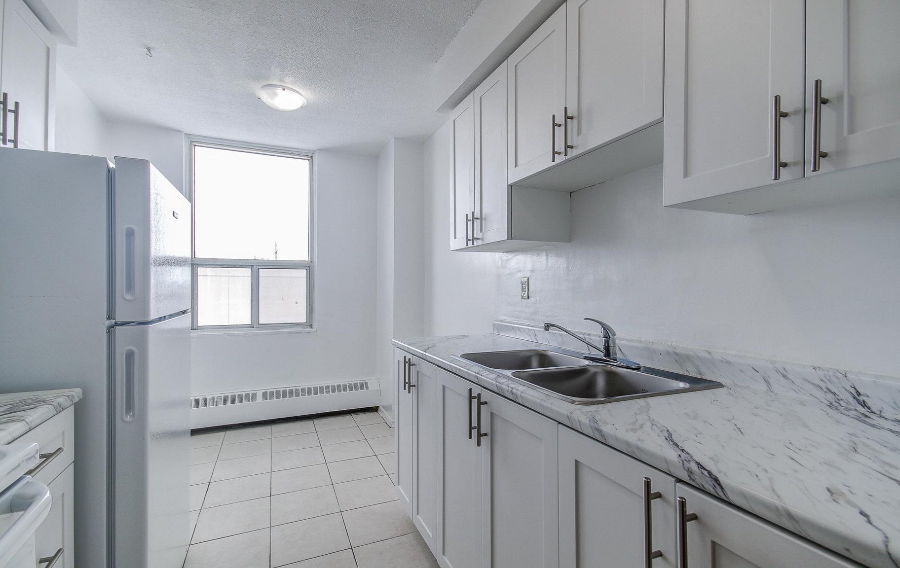 3 Bedroom Apartment for Rent - 37 Eastbourne Drive, Brampton, ON 2