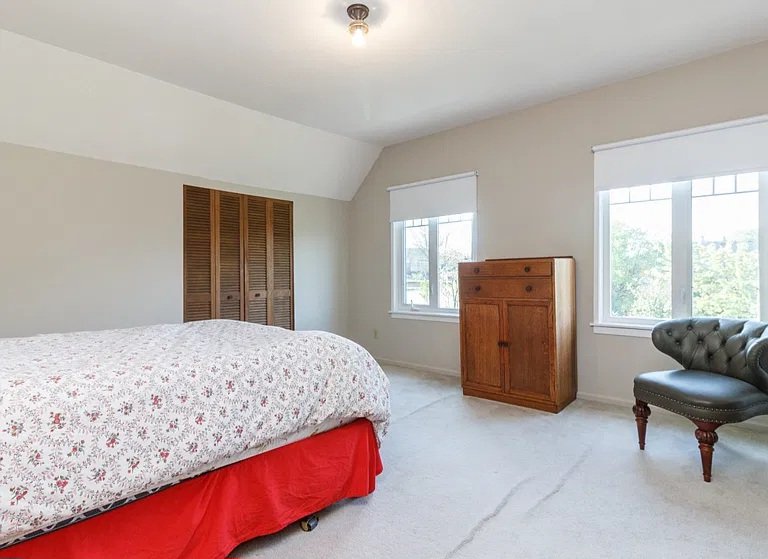 3 Bedroom House for Rent - Chandler Ave, Victoria, BC 5