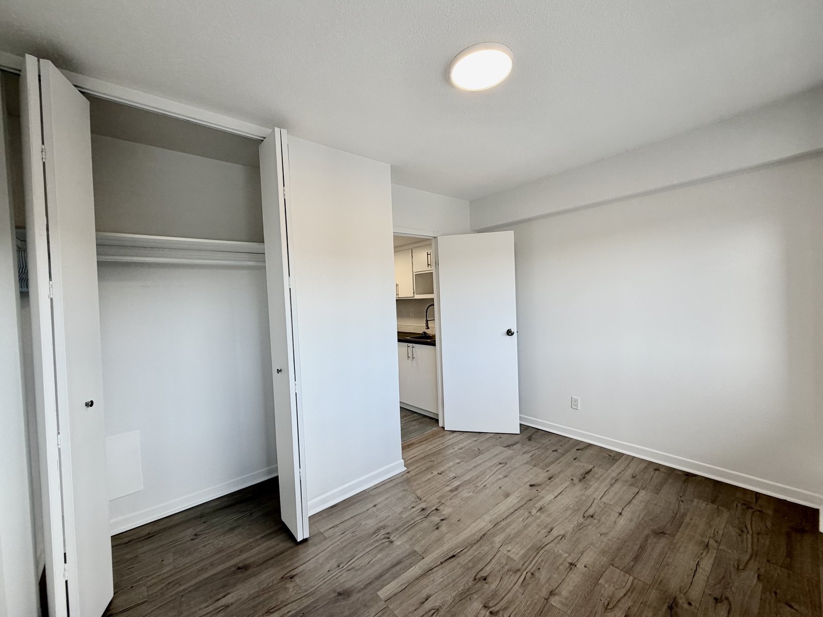 Studio Apartment for Rent - 1565 Rachel Est, Montréal, QC 4