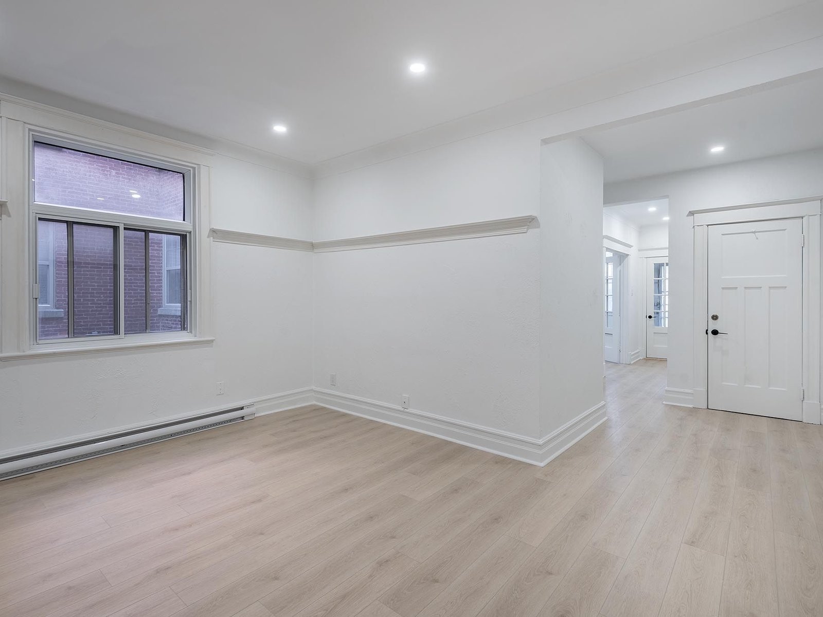 2 Bedroom Apartment for Rent - 2161 Avenue Prud'homme, Montréal, QC 4