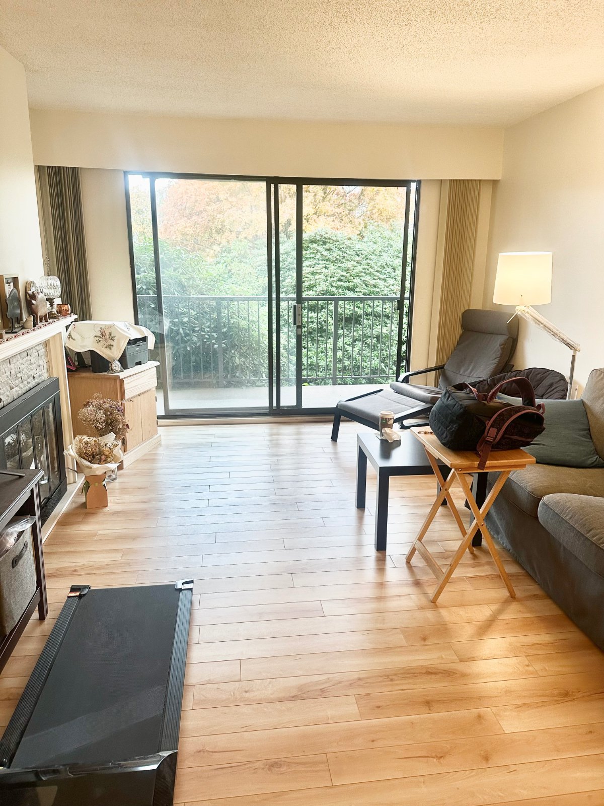 2 Bedroom Apartment for Rent - 2600 E 49th Ave, Vancouver, BC 2