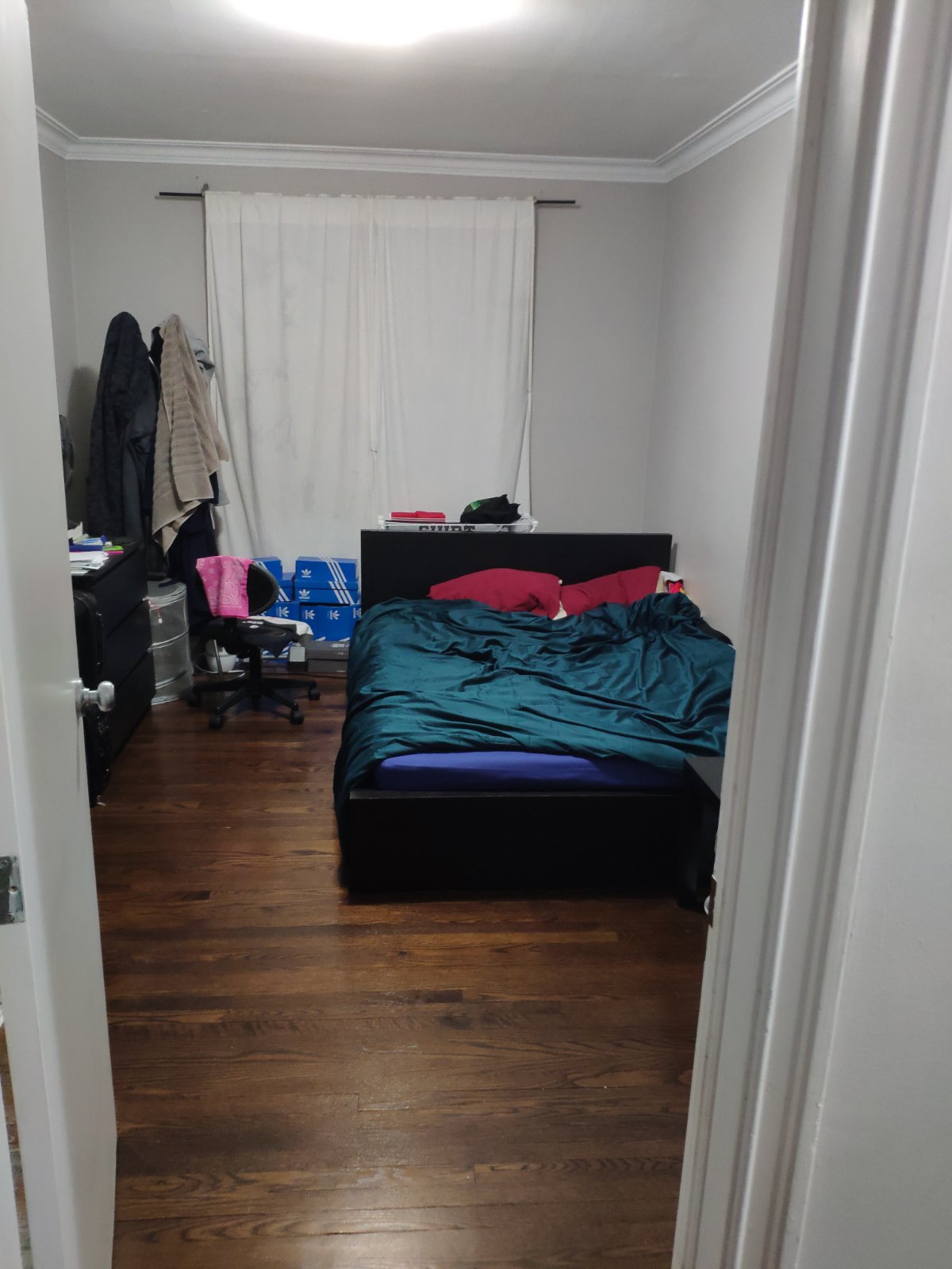 Room in Apartment for Rent - 17 Warwick Ave, York, ON 5