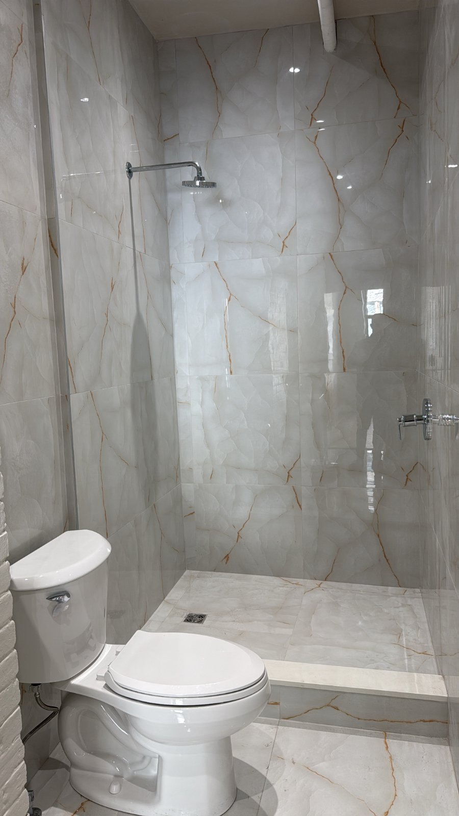 2 Bedroom Apartment for Rent - 112 Rue McGill, Montréal, QC 5