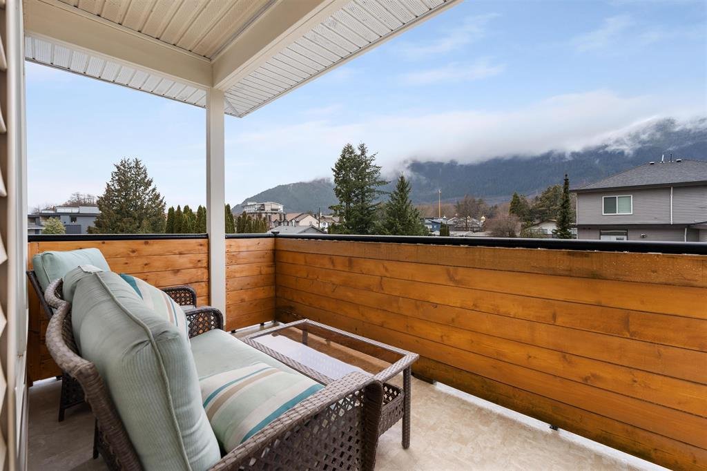 4 Bedroom House for Rent - 37979 3rd Ave, Squamish, BC 4