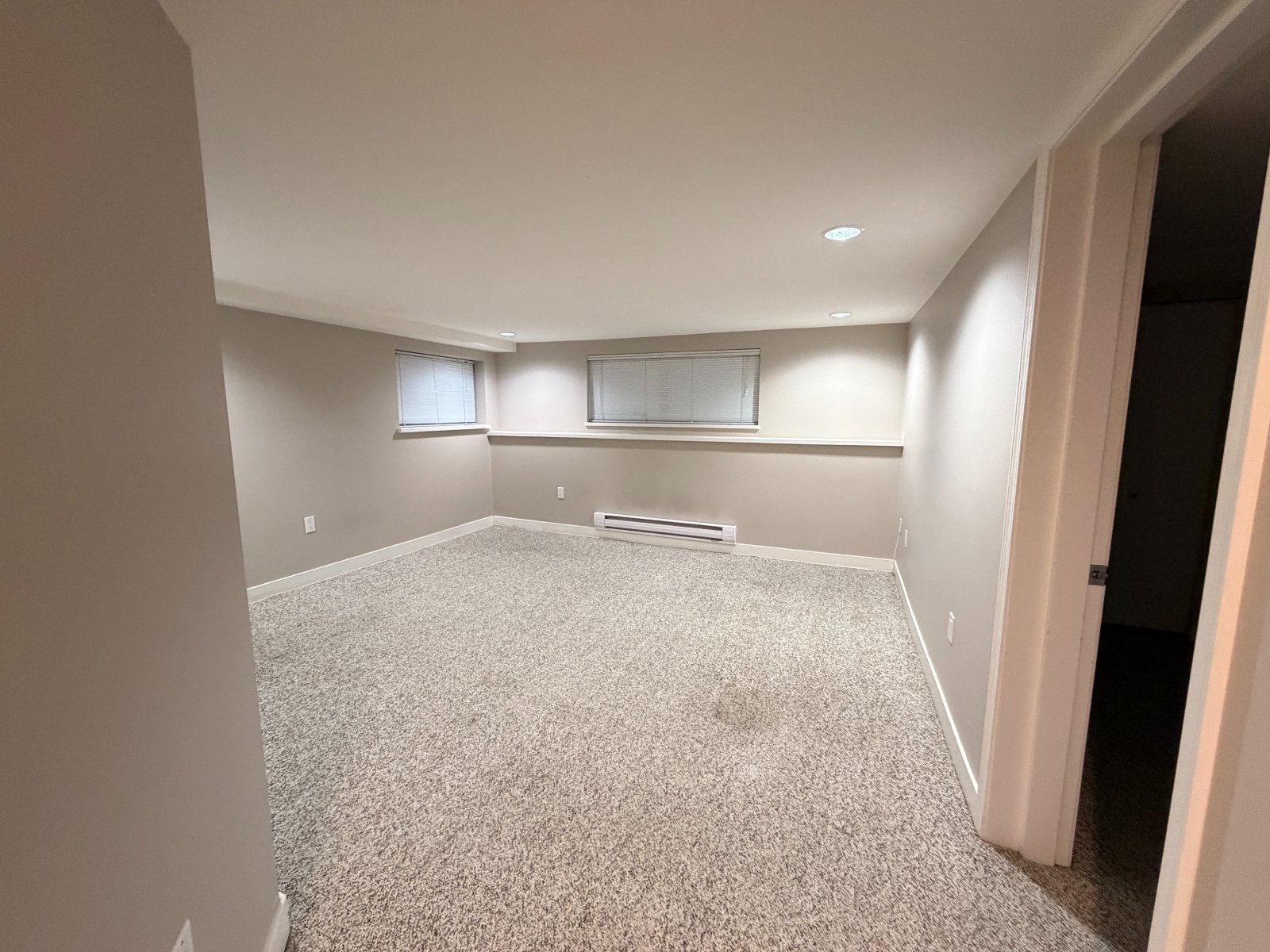2 Bedroom House for Rent - 3380 W 22nd Ave, Vancouver, BC 4