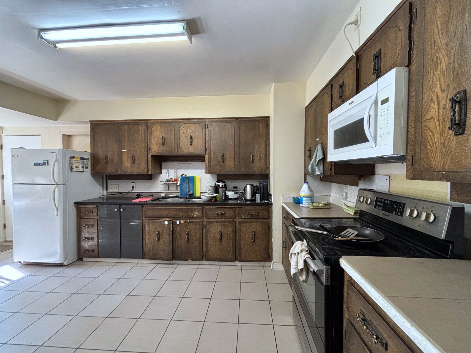 Room in House for Rent - 1876 W 41st Ave, Vancouver, BC 2