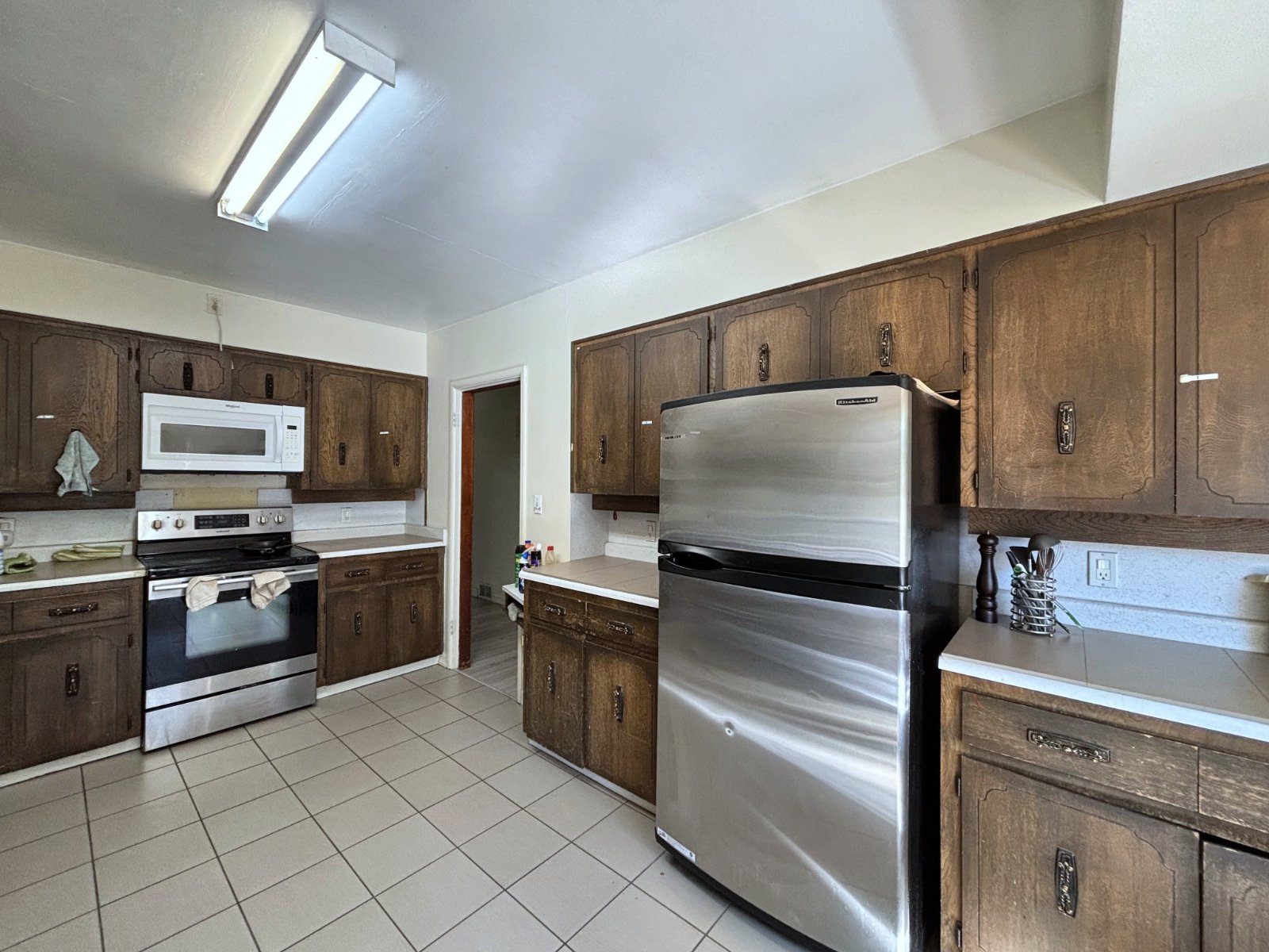Room in House for Rent - 1876 W 41st Ave, Vancouver, BC 3