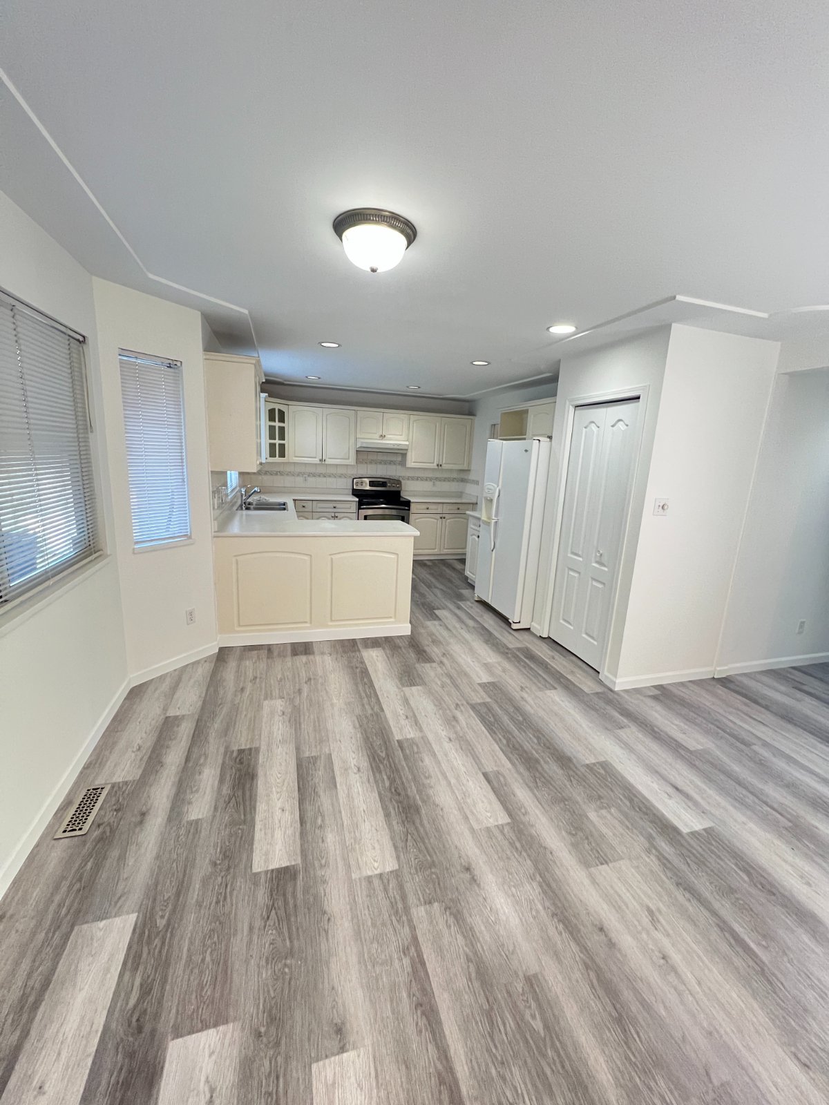 5 Bedroom House for Rent - 47A Ave, Langley Twp, BC 3
