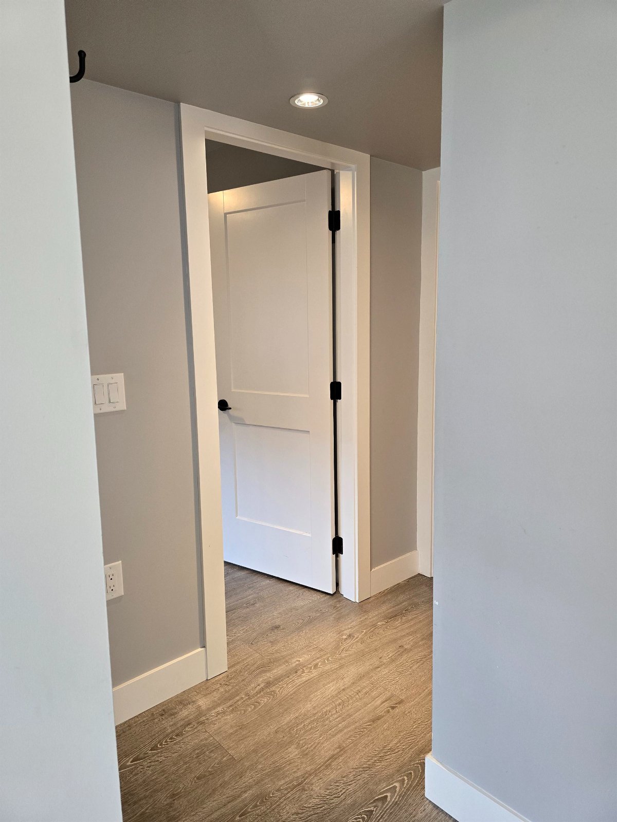2 Bedroom Basement Suite for Rent - 20522 70 Ave, Langley Twp, BC 5