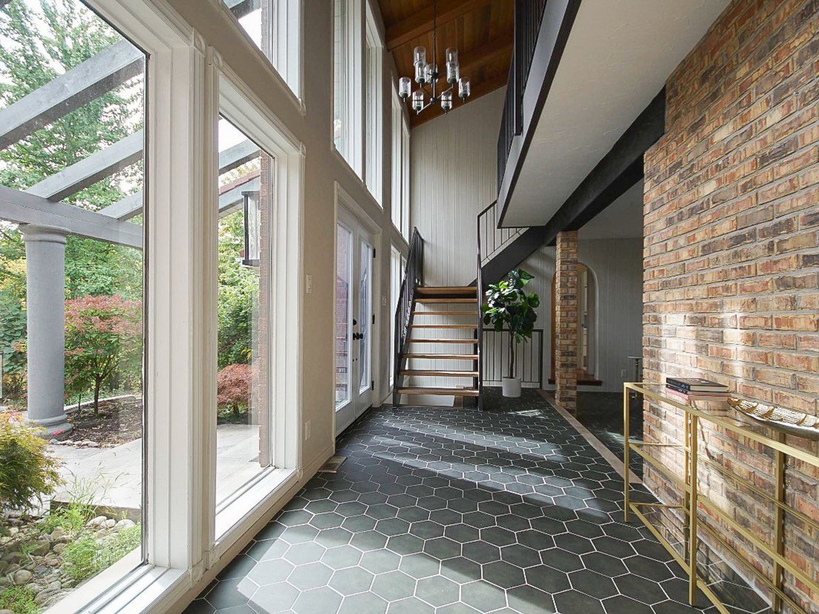 4 Bedroom House for Rent - 424 New Dundee Road, Kitchener, ON 2