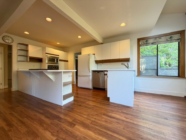 6 Bedroom House for Rent - W 32nd Ave, Vancouver, BC 3