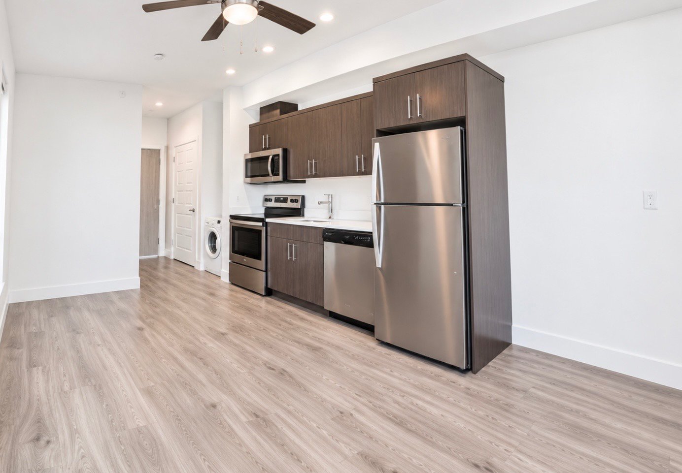 Studio Apartment for Rent - 925 Leon Avenue, Kelowna, BC 5