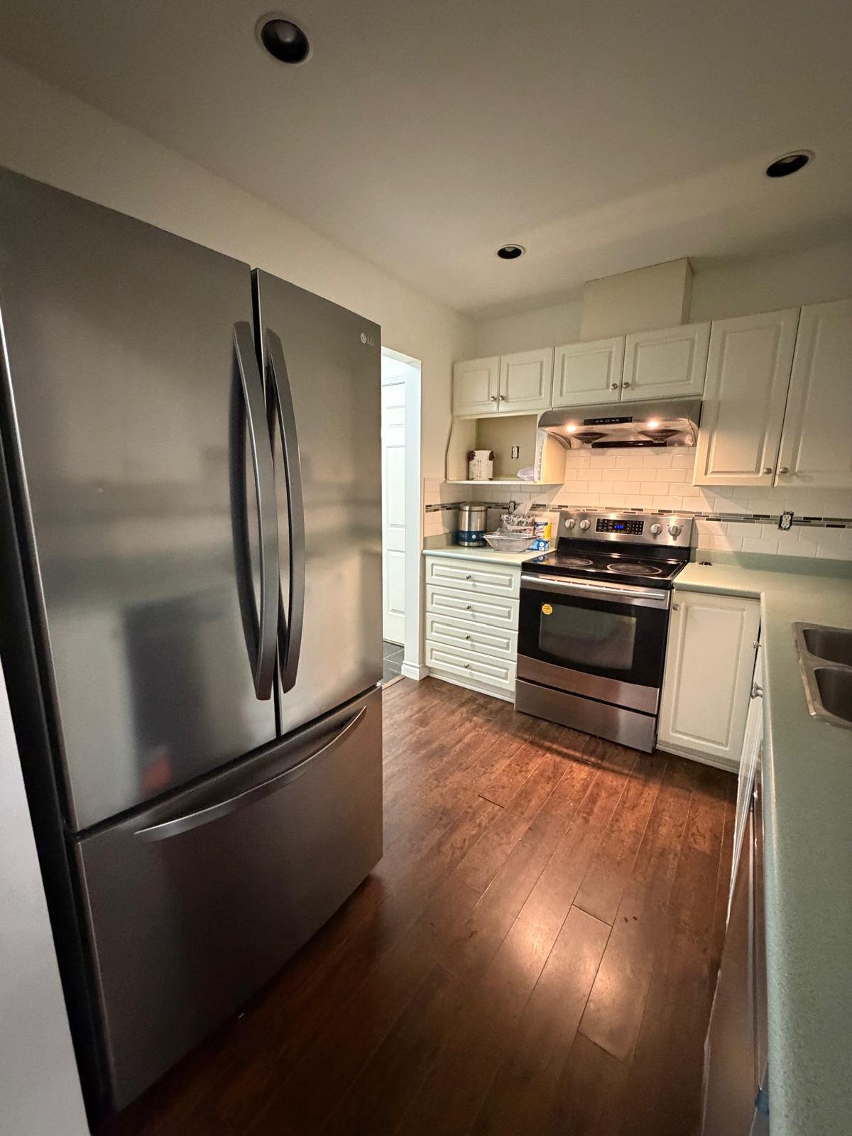 2 Bedroom Apartment for Rent - 523 Whiting Way, Coquitlam, BC 2