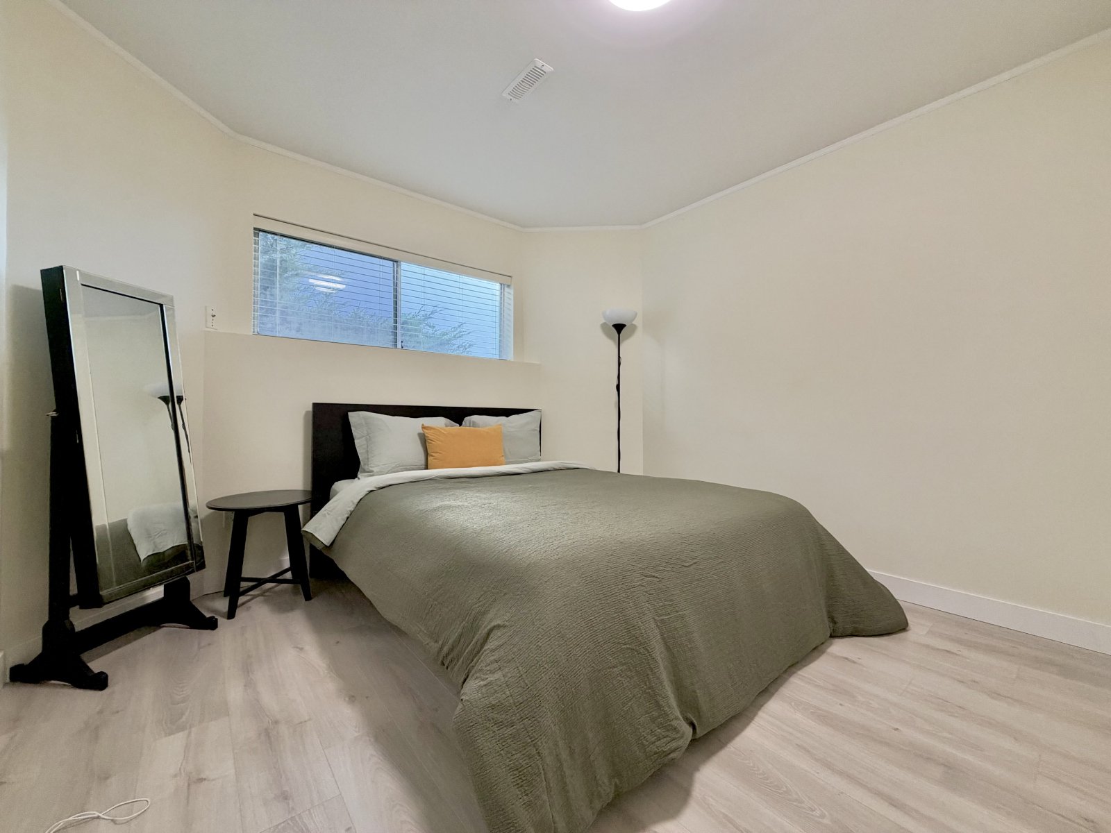 3 Bedroom Garden Suite for Rent - 2227 Sorrento Dr, Coquitlam, BC 5