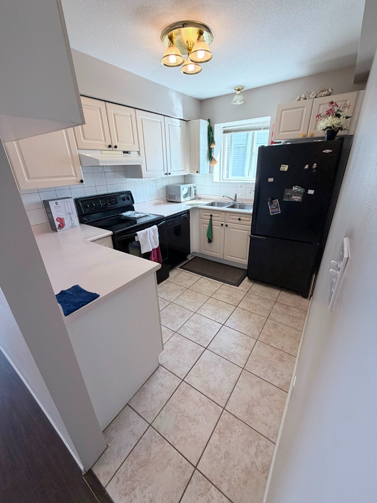 2 Bedroom Apartment for Rent - 7071 Blundell Road, Richmond, BC 4