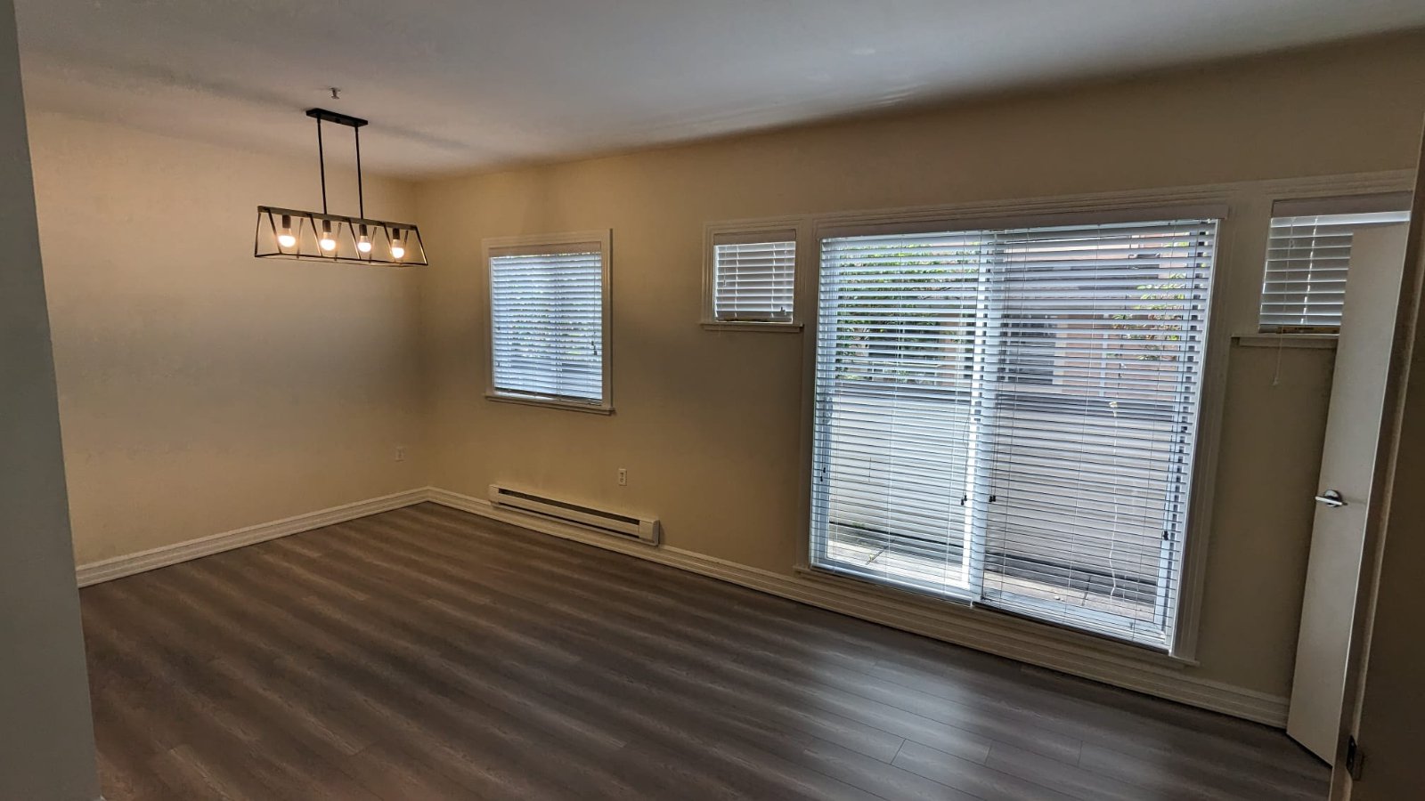 3 Bedroom Apartment for Rent - 7288 No 3 Road, Richmond, BC 2