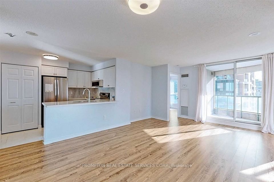 3 Bedroom Apartment for Rent - 7 Lorraine Dr, Toronto, ON 4