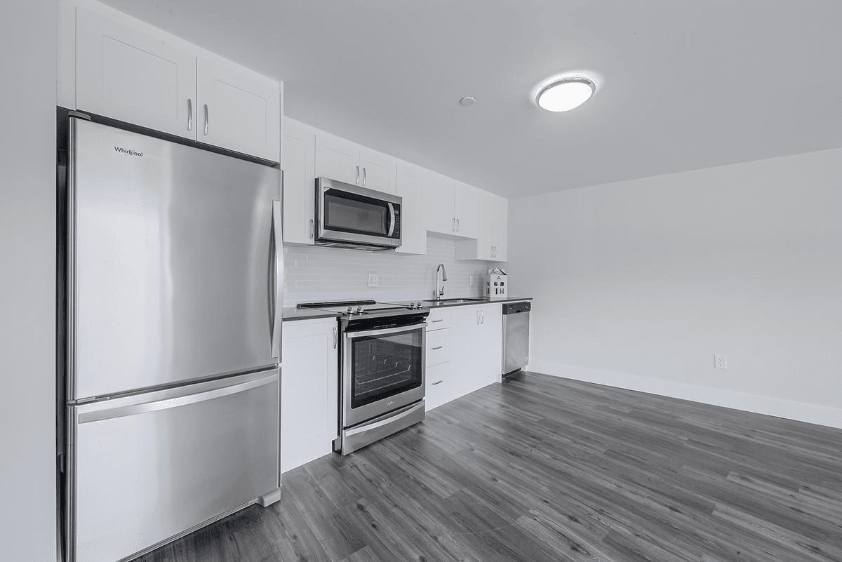 2 Bedroom Apartment for Rent - 7 Elizabeth Street North, Mississauga, ON 5
