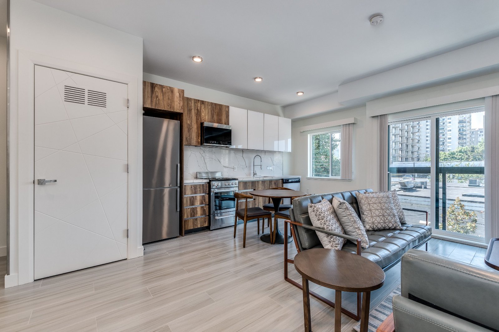 2 Bedroom Apartment for Rent - 1168 Pendrell St, Vancouver, BC 2