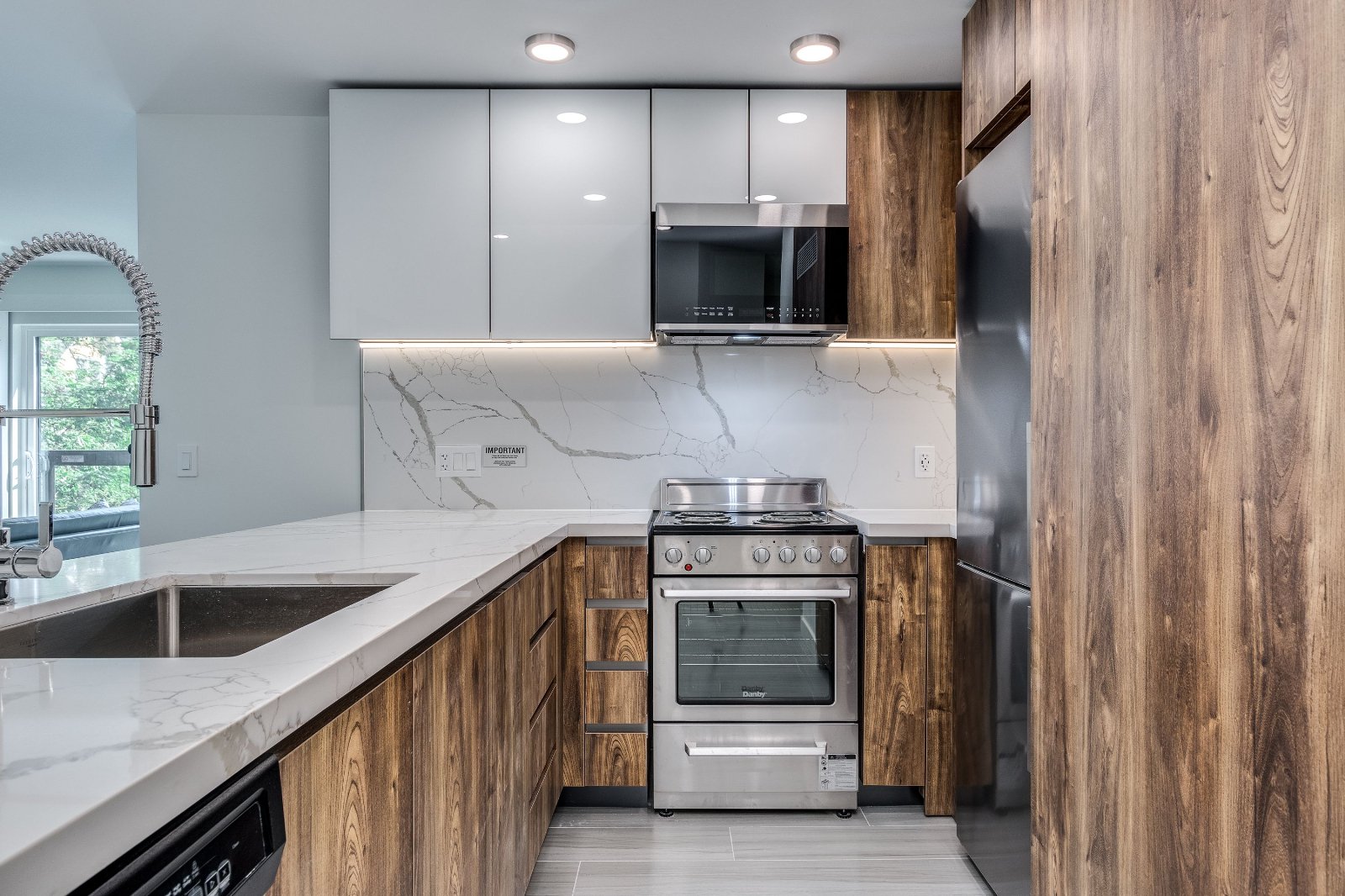 2 Bedroom Apartment for Rent - 1168 Pendrell St, Vancouver, BC 4