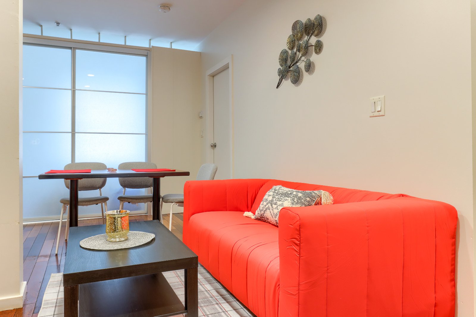 2 Bedroom Apartment for Rent - 440 Richards St, Vancouver, BC 2