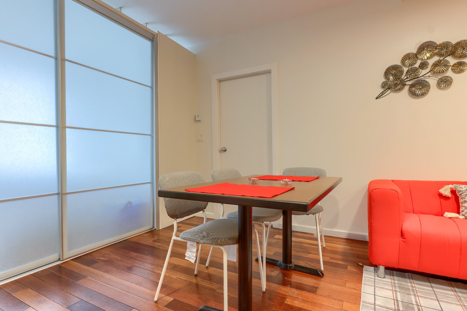 2 Bedroom Apartment for Rent - 440 Richards St, Vancouver, BC 4