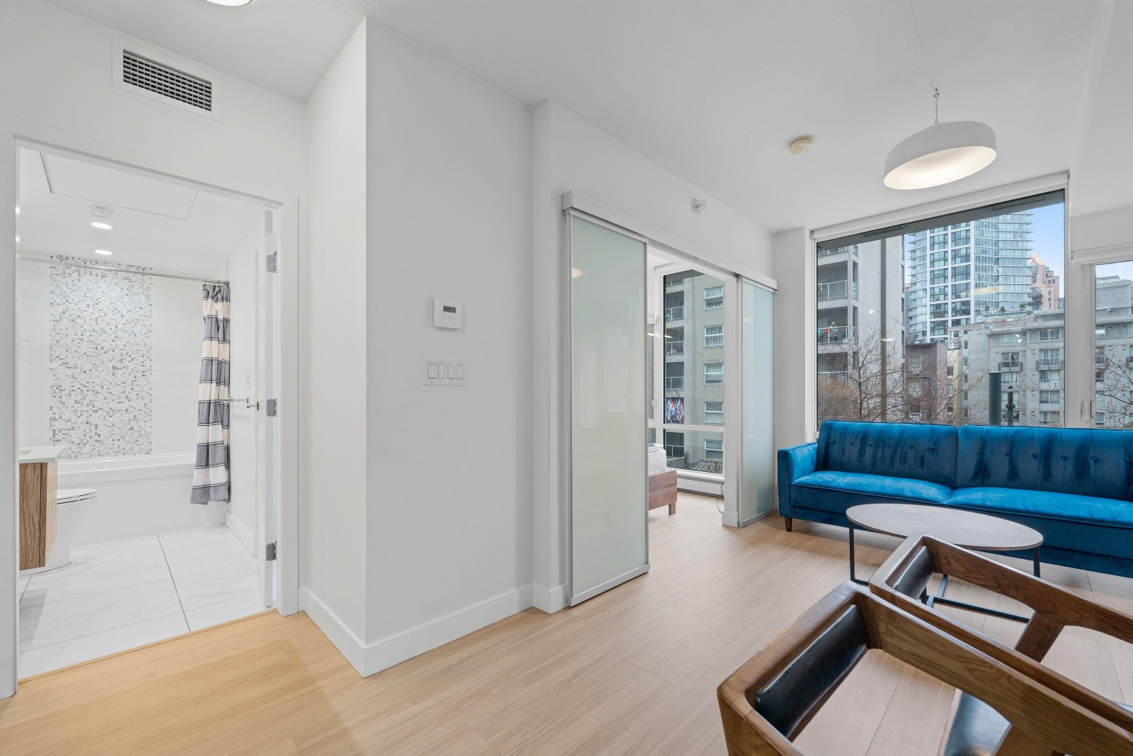 2 Bedroom Apartment for Rent - 1283 Howe St, Vancouver, BC 5