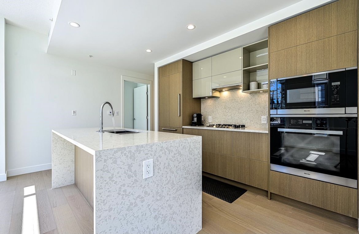2 Bedroom Apartment for Rent - 469 W King Edward Ave, Vancouver, BC 3
