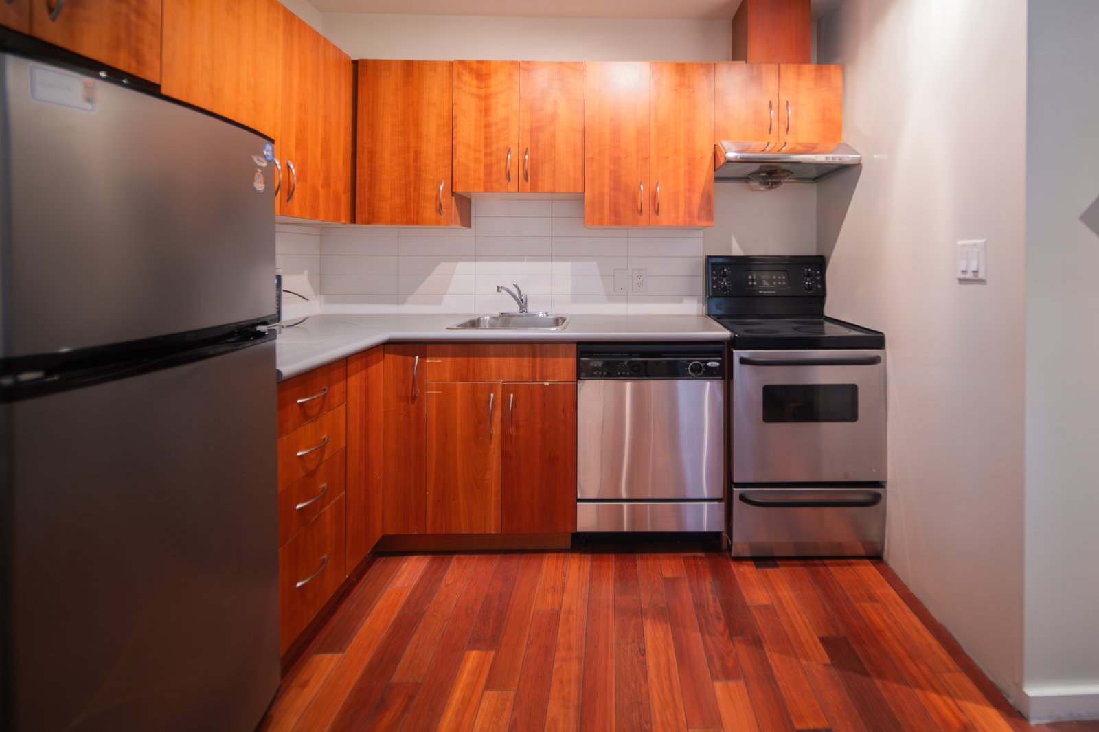 2 Bedroom Apartment for Rent - 440 Richards St, Vancouver, BC 3