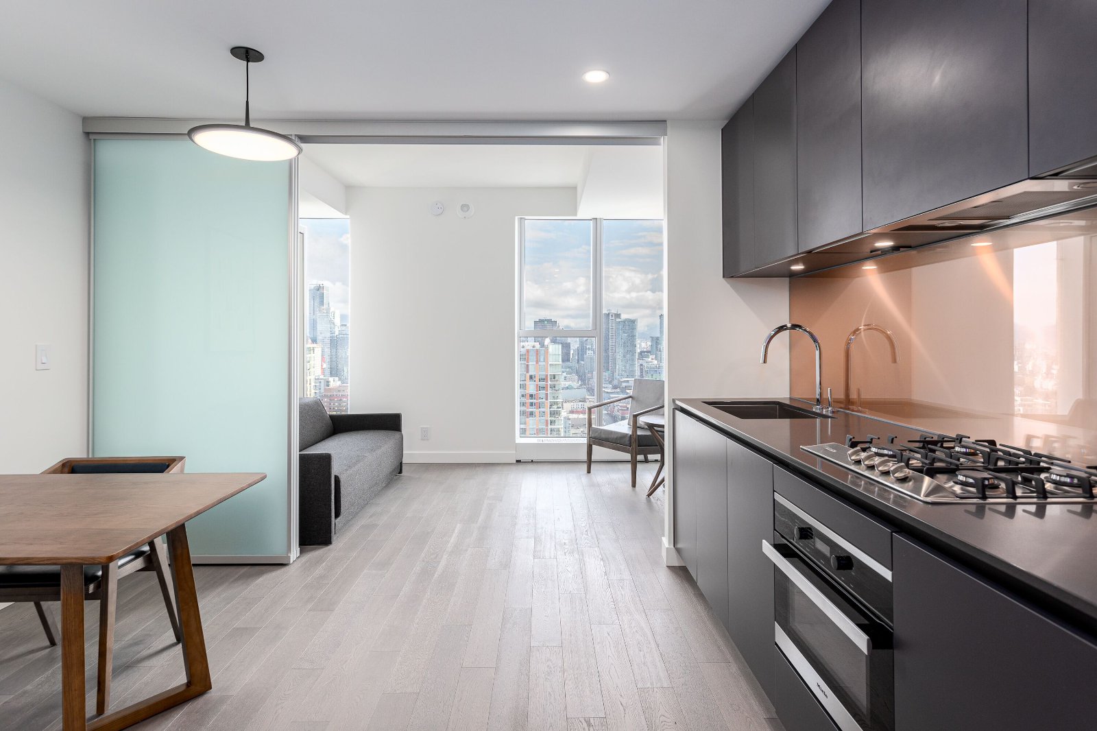 Studio Apartment for Rent - 1480 Howe St, Vancouver, BC 3