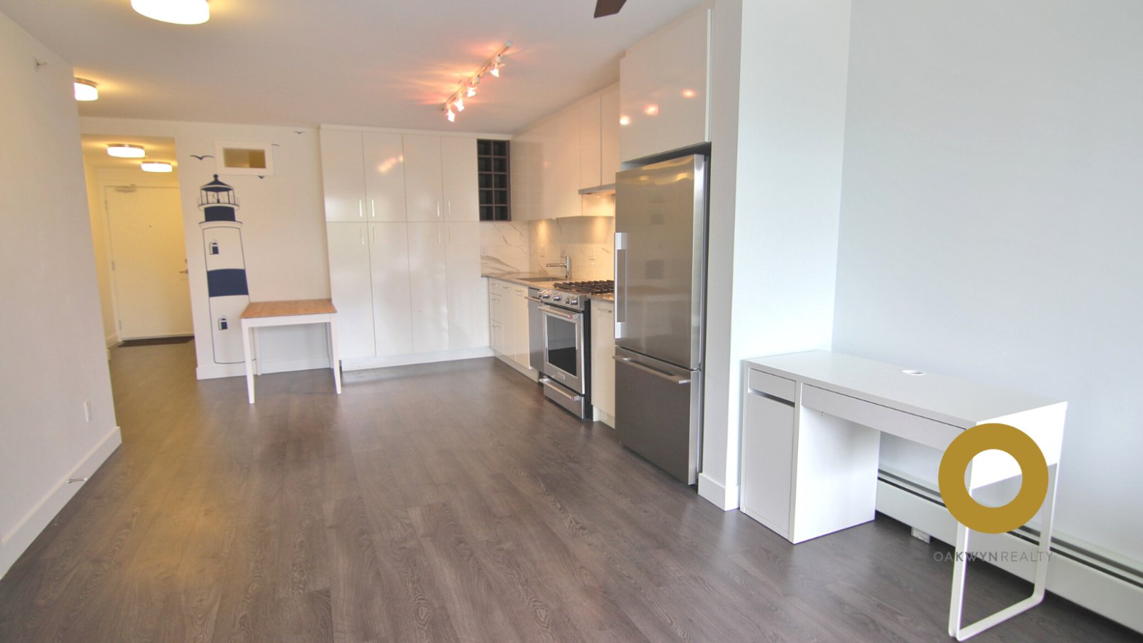 2 Bedroom Apartment for Rent - 231 Pender St E, Vancouver, BC 2
