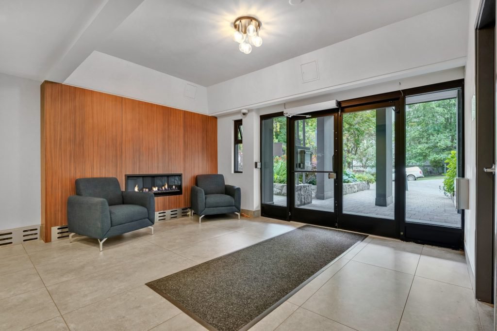 Studio Apartment for Rent - 1320 Bute St, Vancouver, BC 4