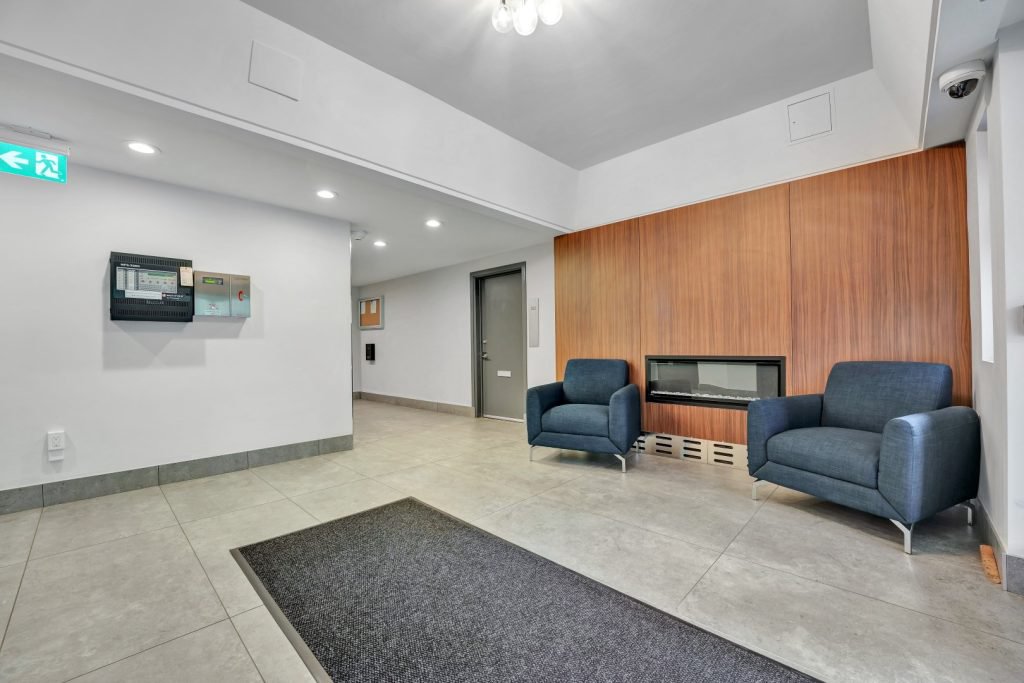 Studio Apartment for Rent - 1320 Bute St, Vancouver, BC 5