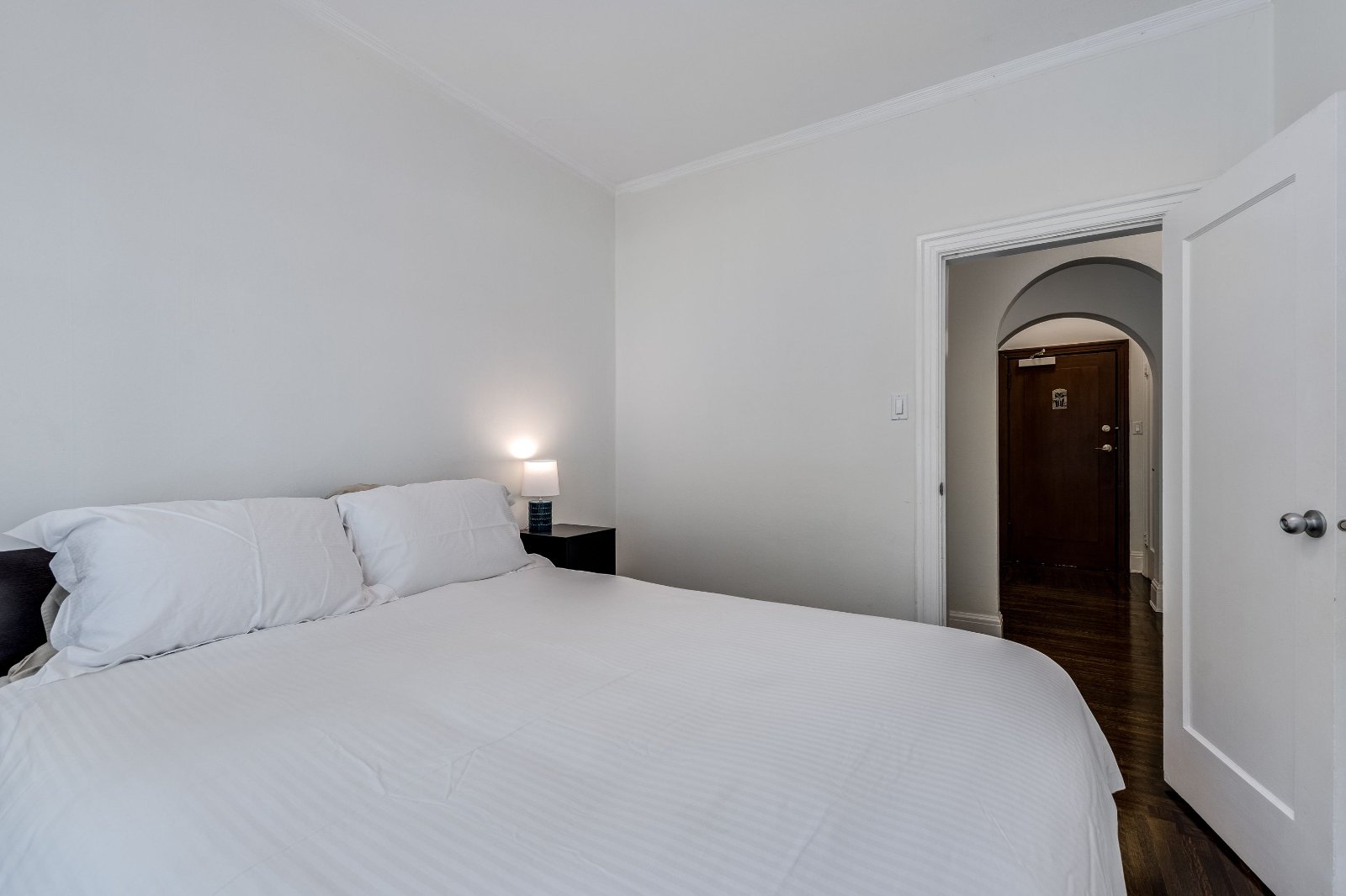 2 Bedroom Apartment for Rent - 935 Jervis St, Vancouver, BC 4