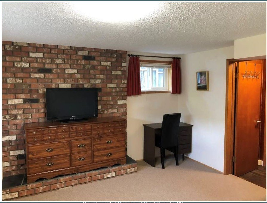 Room in House for Rent - Cedarwood Ct, Burnaby, BC 2