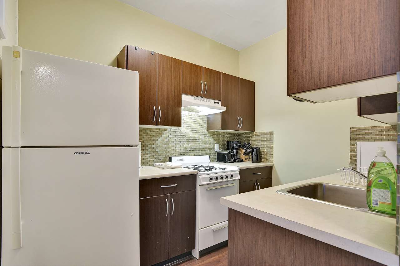 2 Bedroom Apartment for Rent - 935 Jervis St, Vancouver, BC 4