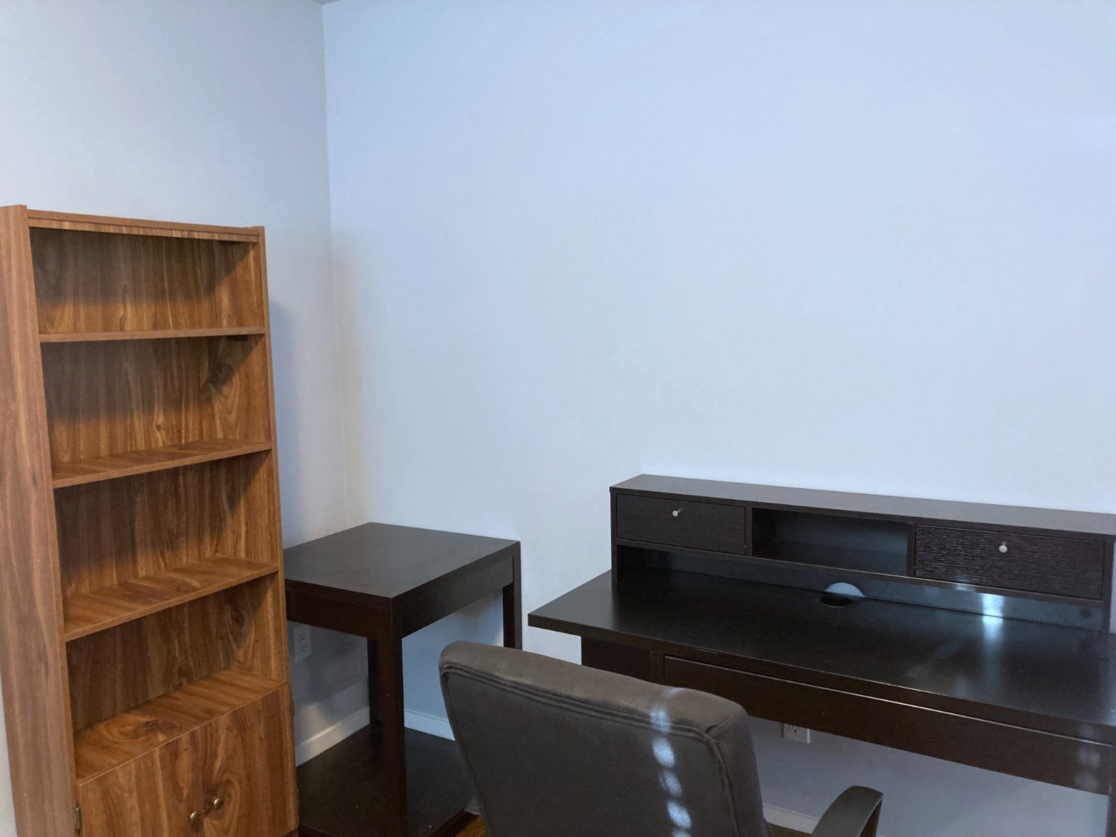 2 Bedroom House for Rent - E 55th Ave, Vancouver, BC 3