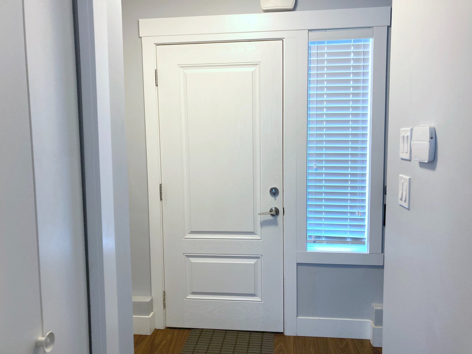 2 Bedroom House for Rent - E 55th Ave, Vancouver, BC 5