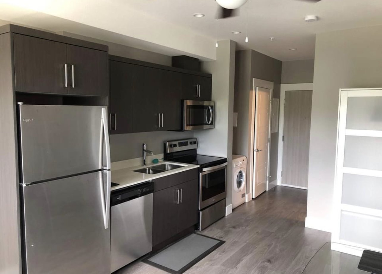 Studio Apartment for Rent - 925 Leon Avenue, Kelowna, BC 3