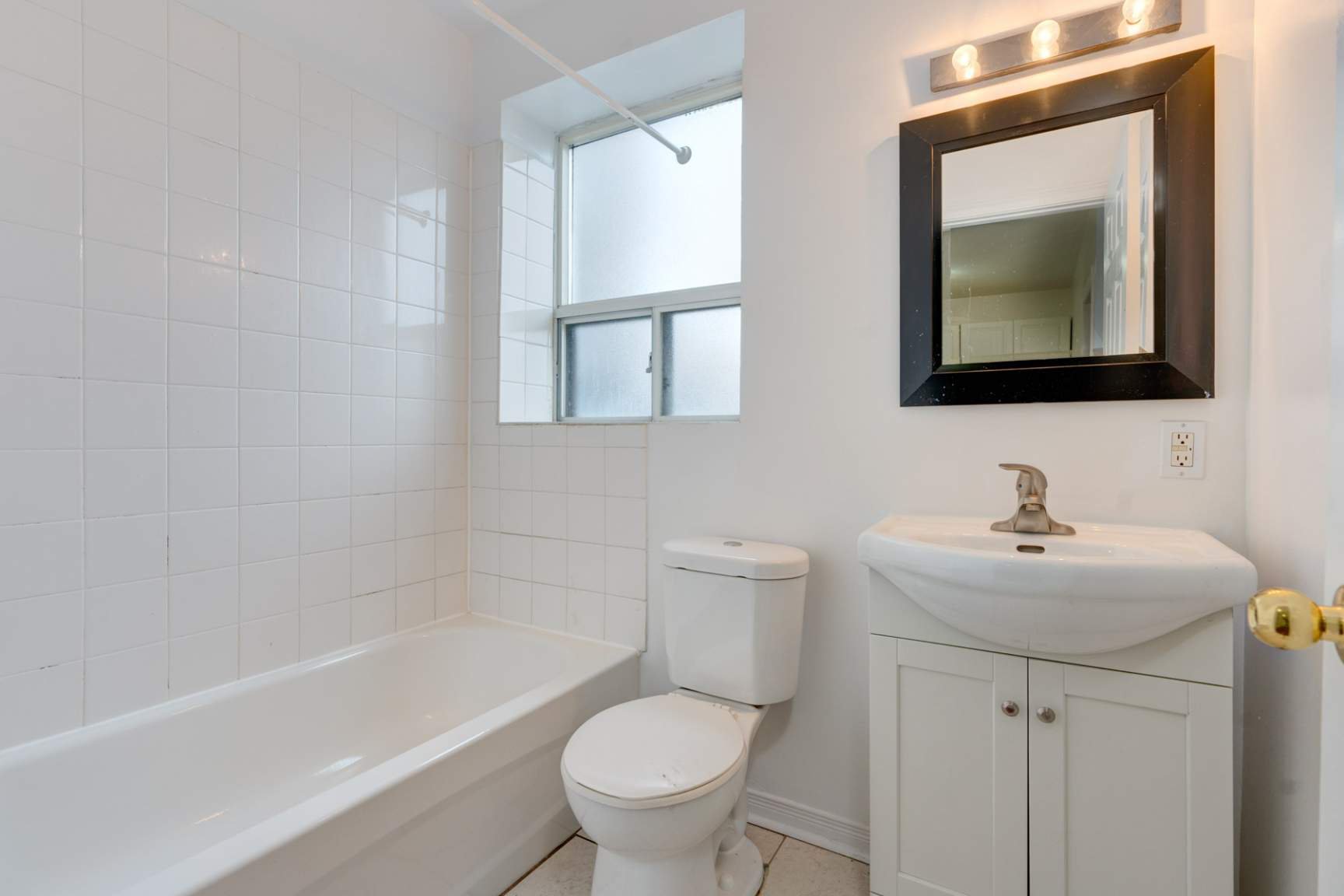 2 Bedroom Apartment for Rent - 5 Greentree Court, Toronto, ON 2