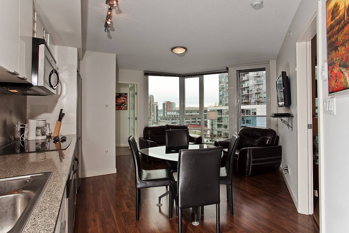2 Bedroom Apartment for Rent - 788 Hamilton St, Vancouver, BC 3