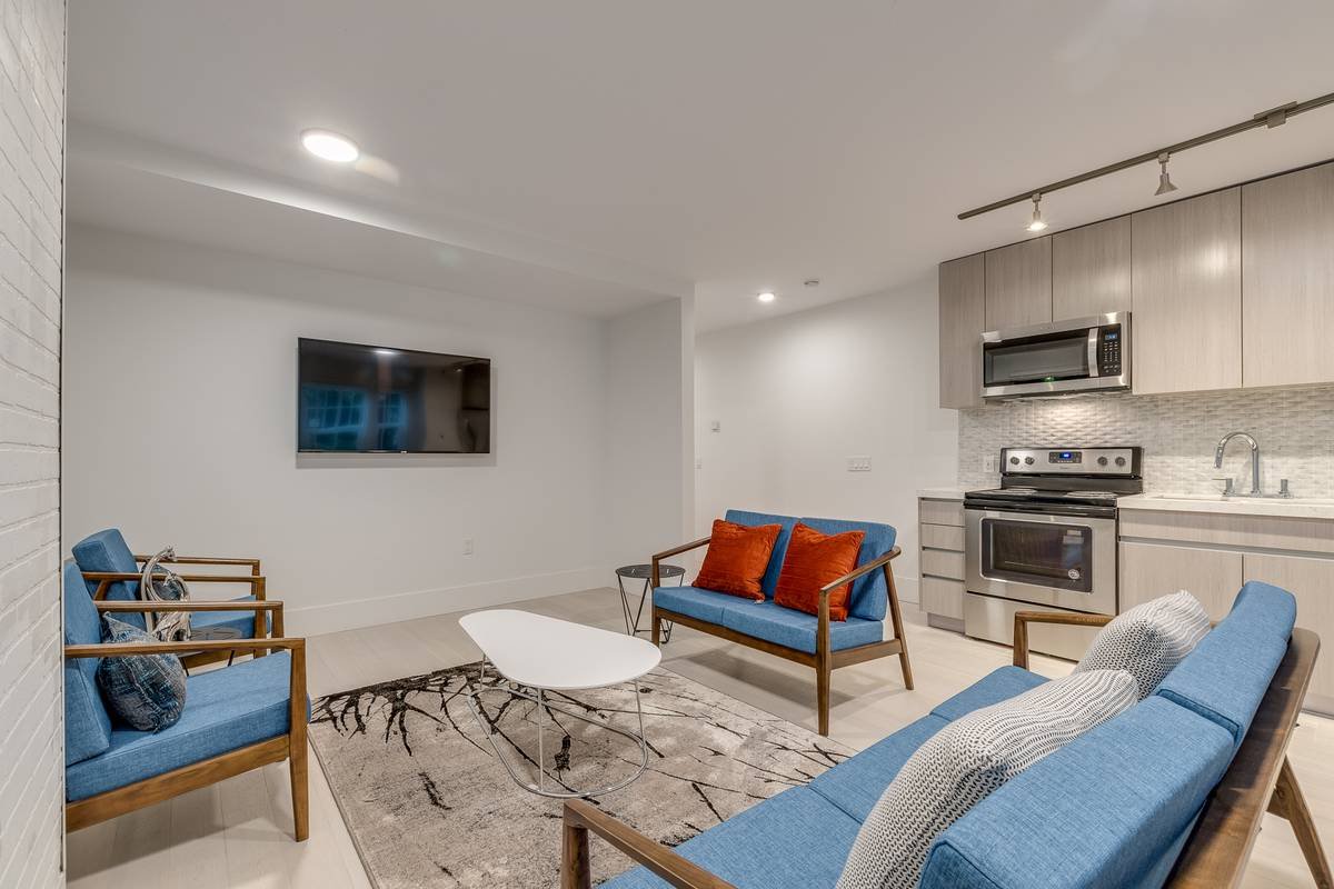 3 Bedroom Apartment for Rent - 1425 Haro St, Vancouver, BC 2