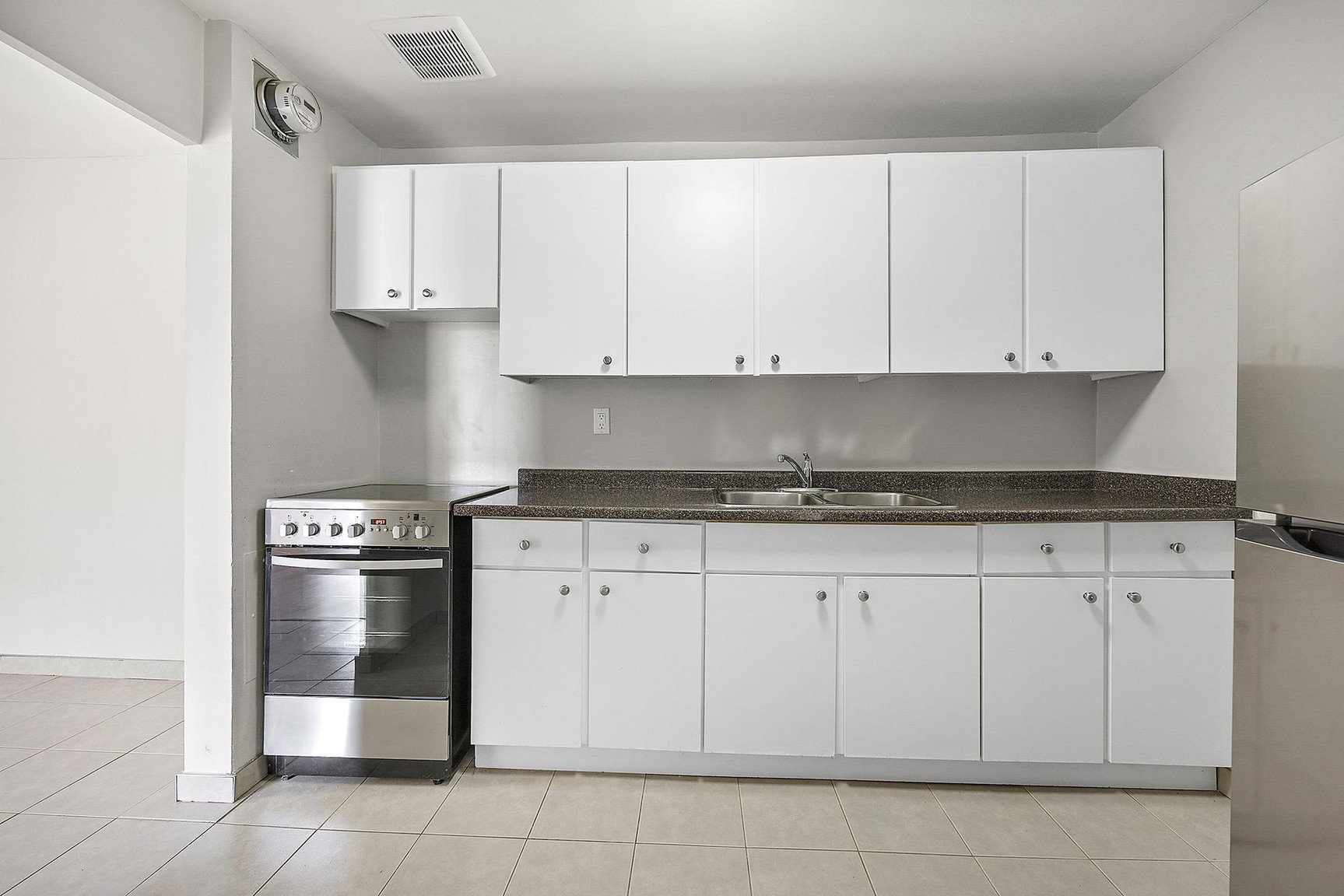 2 Bedroom Apartment for Rent - 725-745 Wonderland Road South, London, ON 2