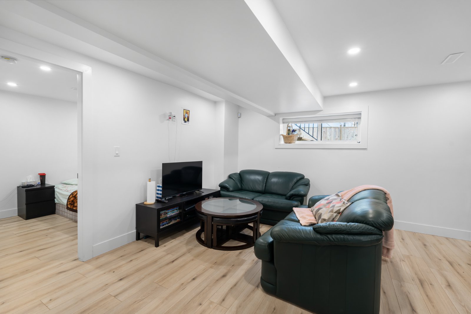 2 Bedroom Private Suite for Rent - Marine Dr, Burnaby, BC 2
