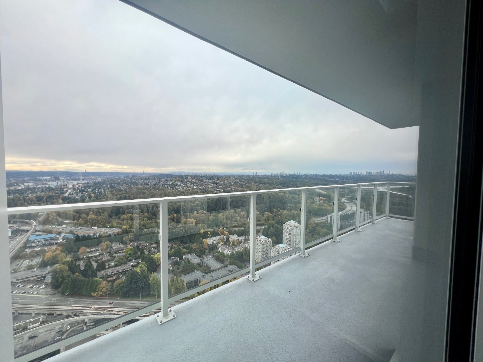 2 Bedroom Apartment for Rent - 3833 Evergreen Place, Burnaby, BC 2
